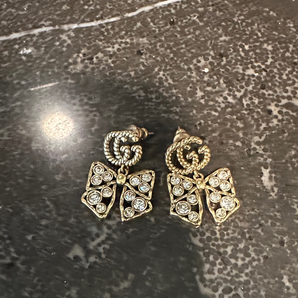 Authentic Gucci Elegant Gold Bow Earrings